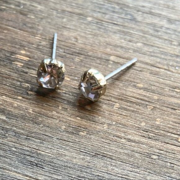 Alquimia Gold Stud Earrings - Picture 2 of 6